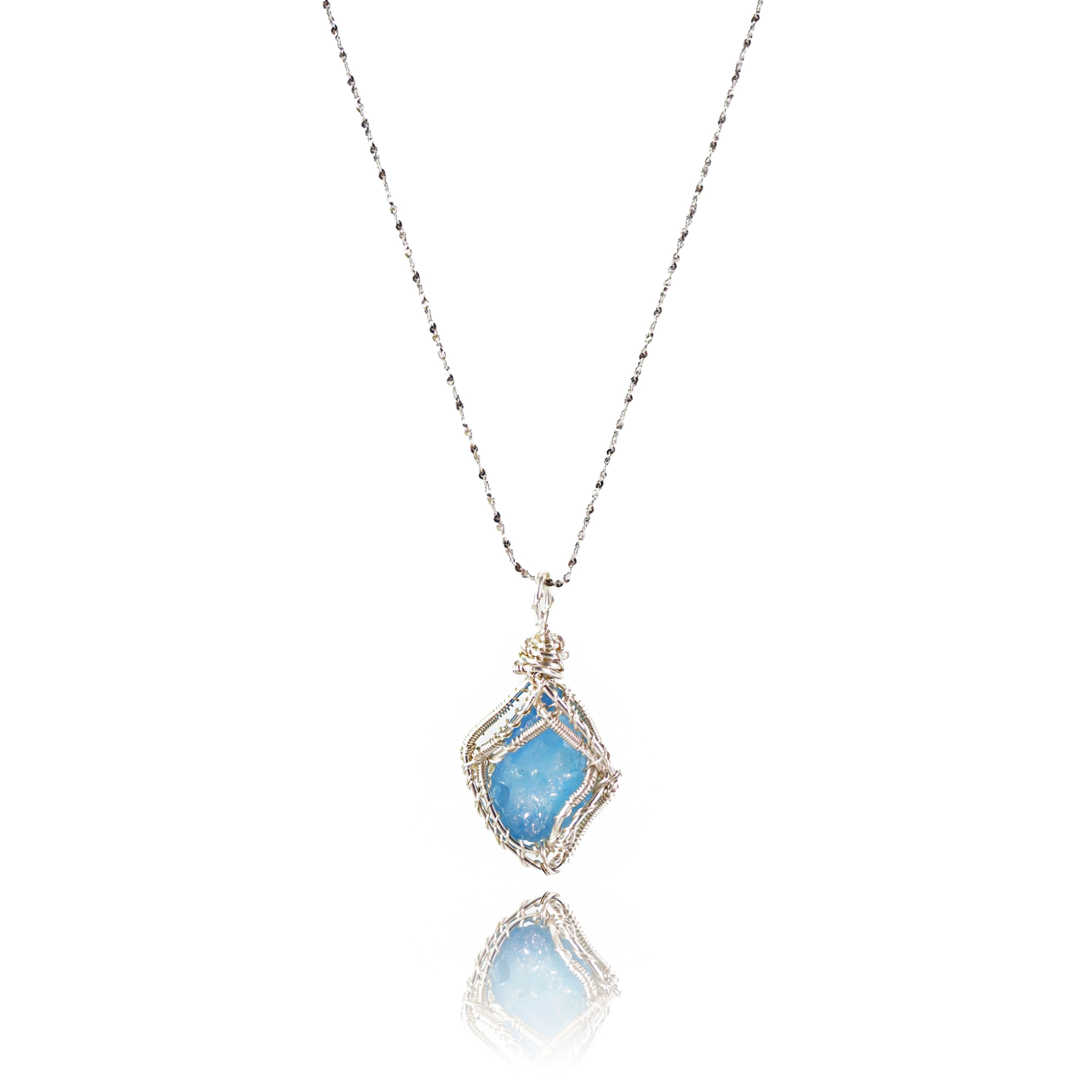 ‘’Moonveil‘’ Blue Fluorite Necklace|Handmade Jewelry For Clarity & Communication - Auratract