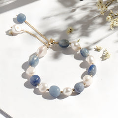 Healing bracelet with blue aventurine & freshwater pearls