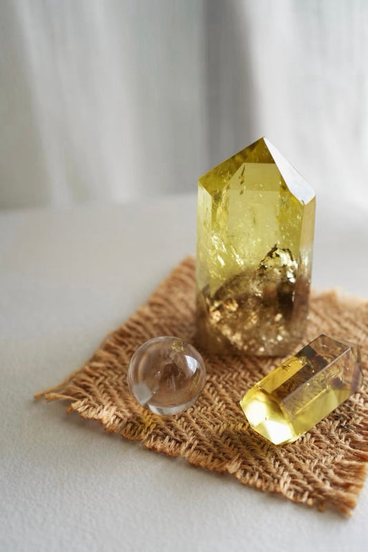 Citrine Meaning: Abundance, Confidence & a Grounded Money Mindset
