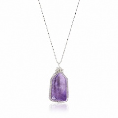 Amethyst Necklace｜Handmade Jewelry with a Amethyst pendant on a white background