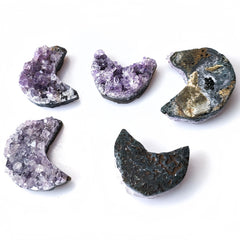 Natural Amethyst Cluster Crescent Moon｜Healing Crystal & Home Decor - Auratract